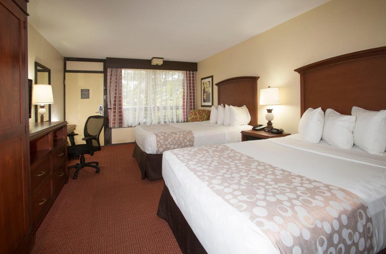 Clarion Inn & Suites At International Drive Williamsburg Luaran gambar