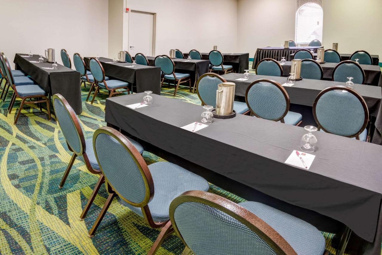 Clarion Inn & Suites At International Drive Williamsburg Luaran gambar