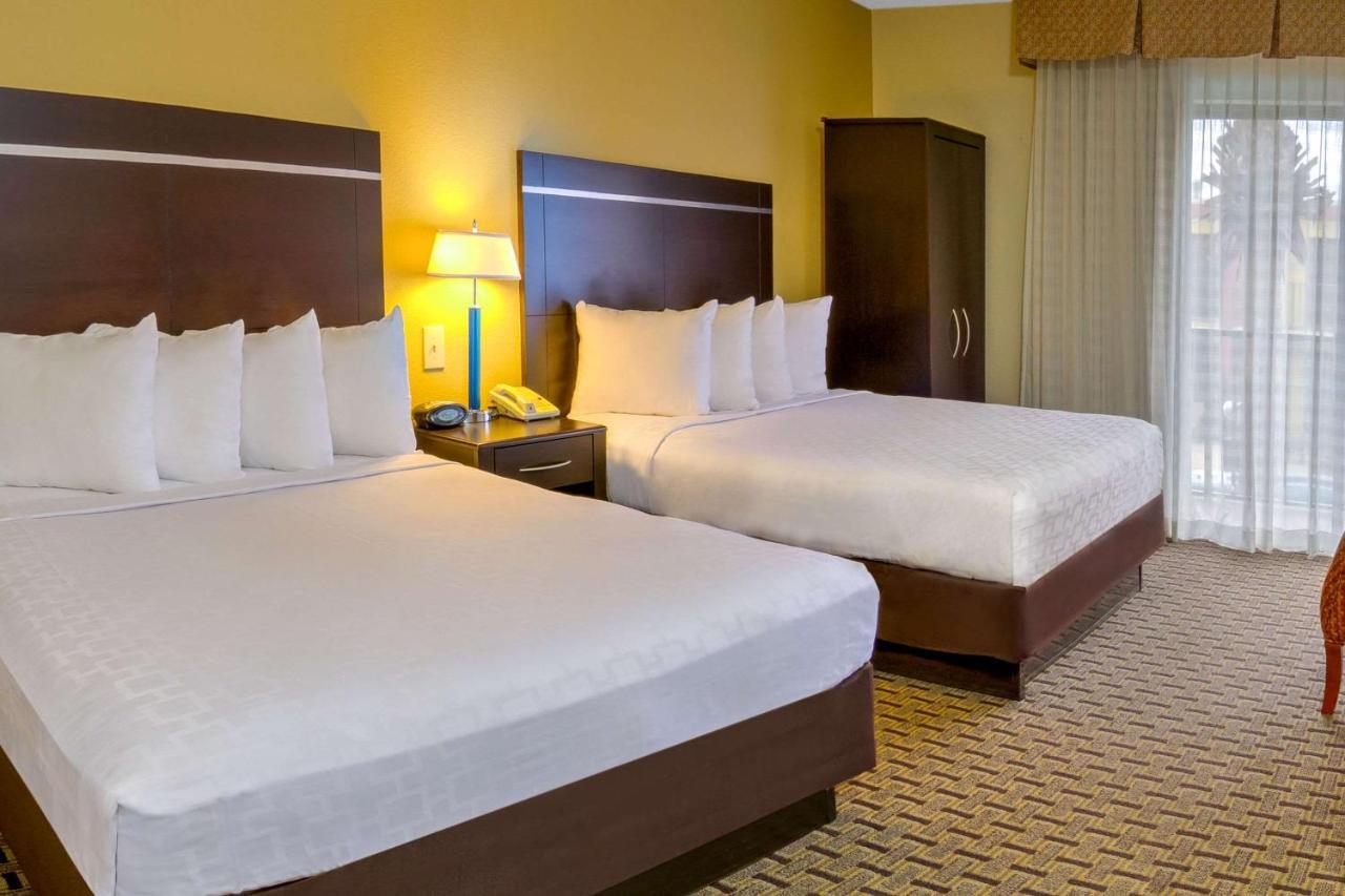 Clarion Inn & Suites At International Drive Williamsburg Luaran gambar