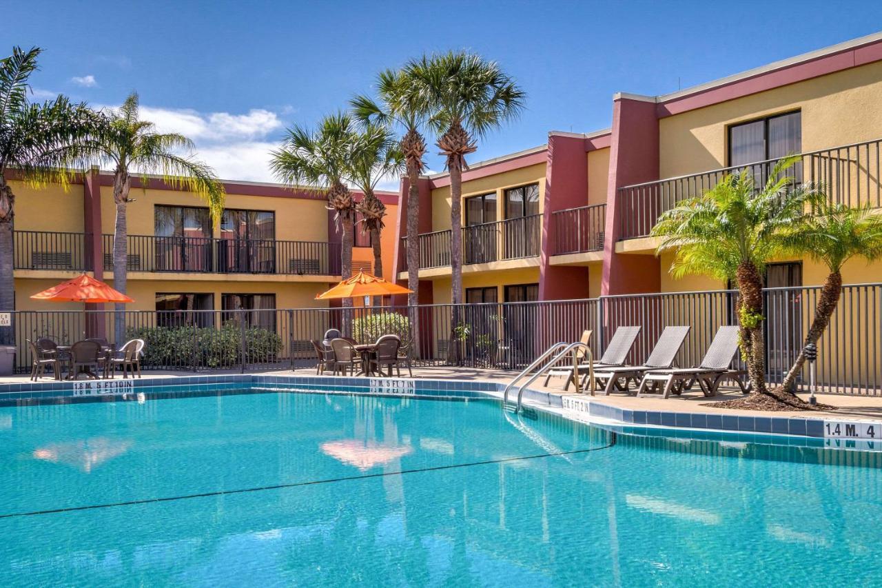 Clarion Inn & Suites At International Drive Williamsburg Luaran gambar