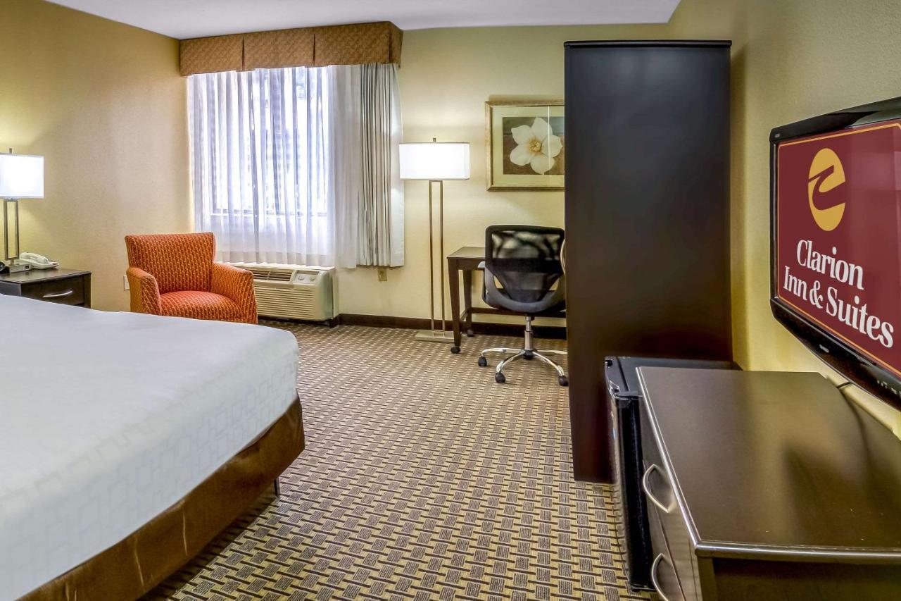 Clarion Inn & Suites At International Drive Williamsburg Luaran gambar