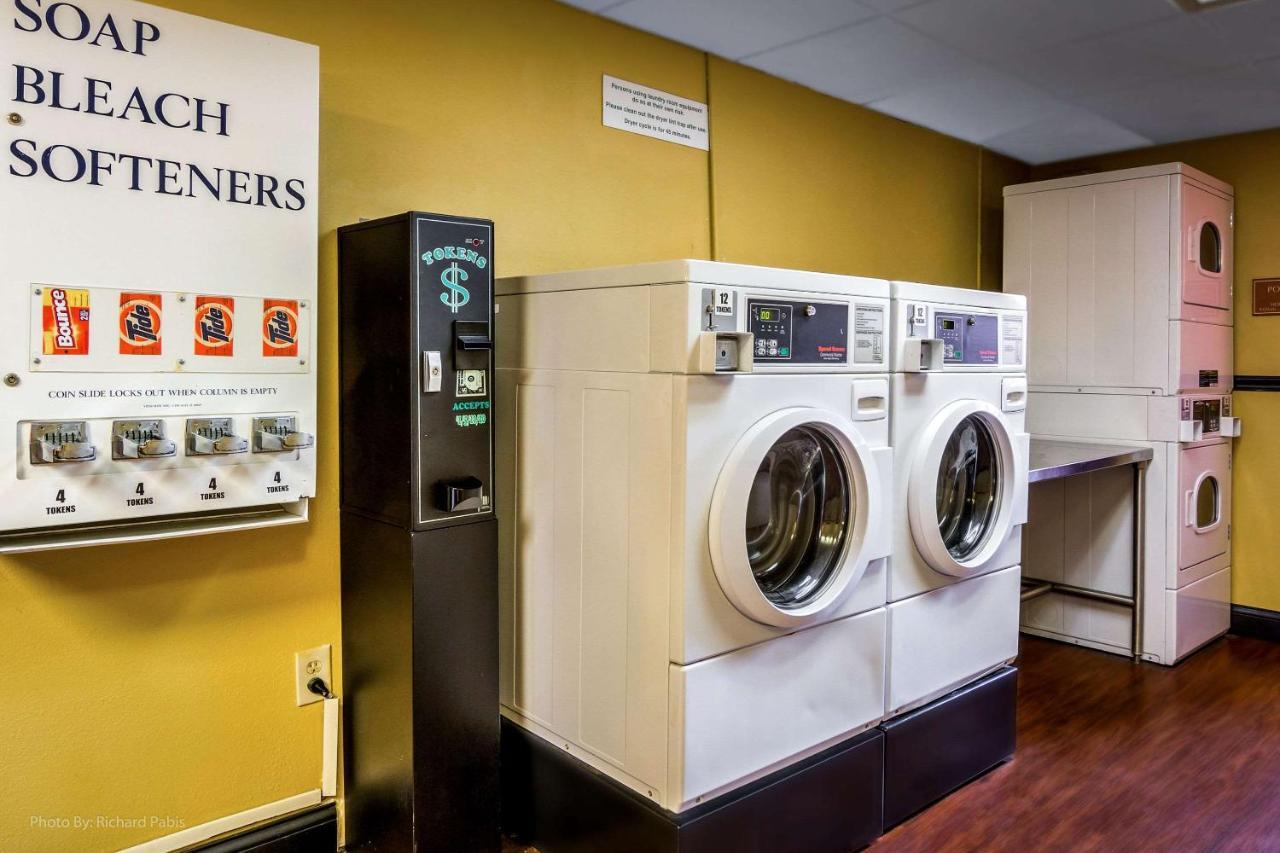 Clarion Inn & Suites At International Drive Williamsburg Luaran gambar